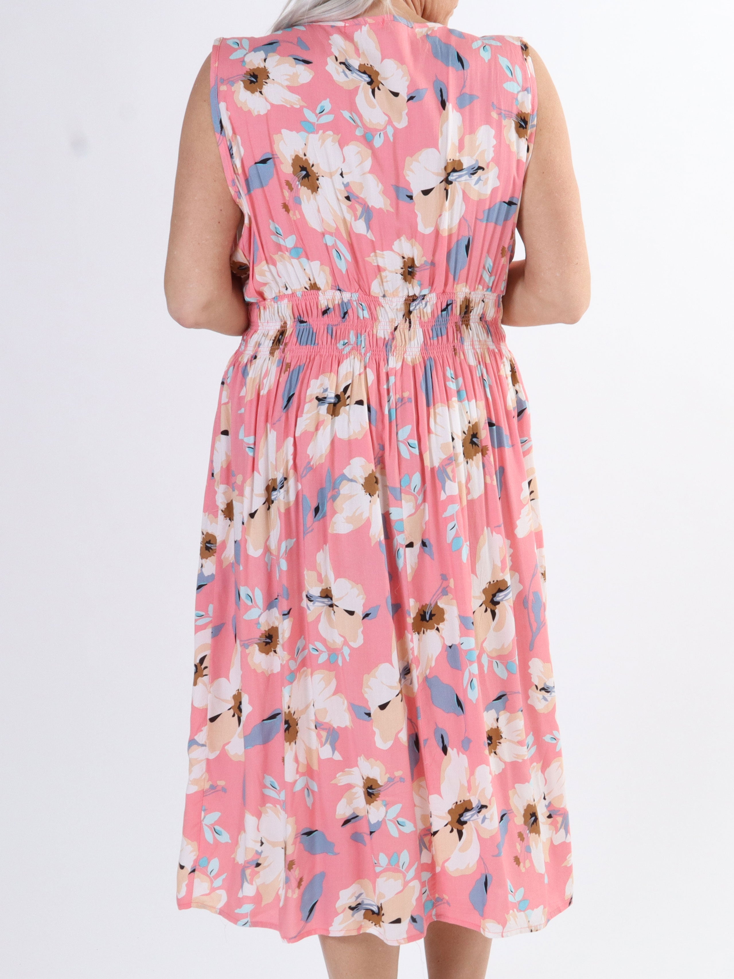 Izzy - Sød plus size sommerkjole i bomuld med elastik i taljen